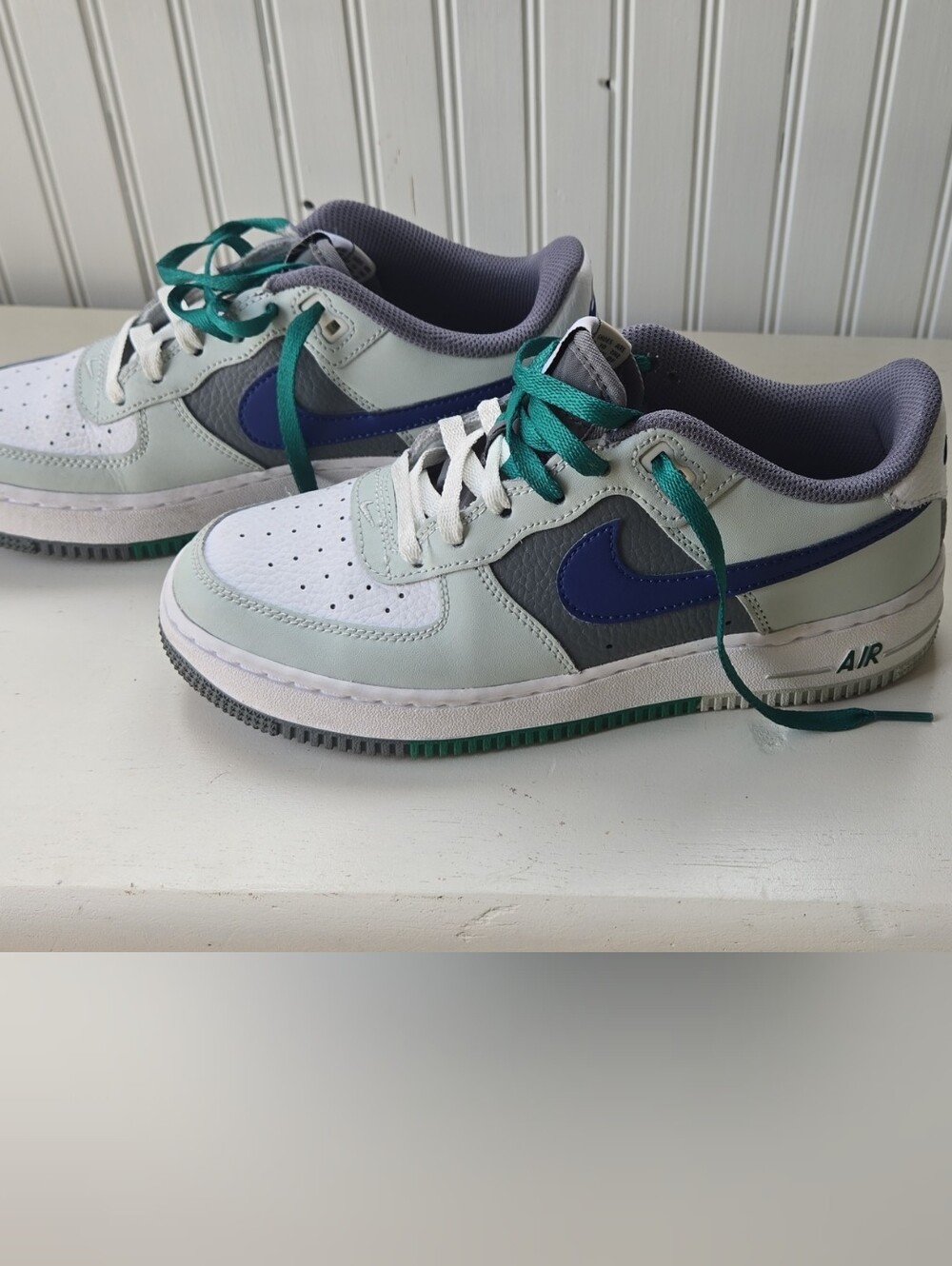 Nike Low-Top Sneakers - White, Light Gray, Teal & Navy